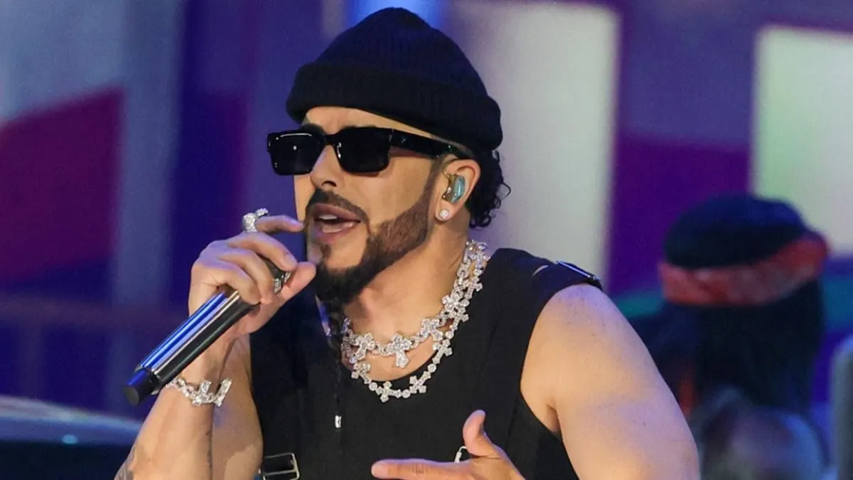 Yandel live in concert